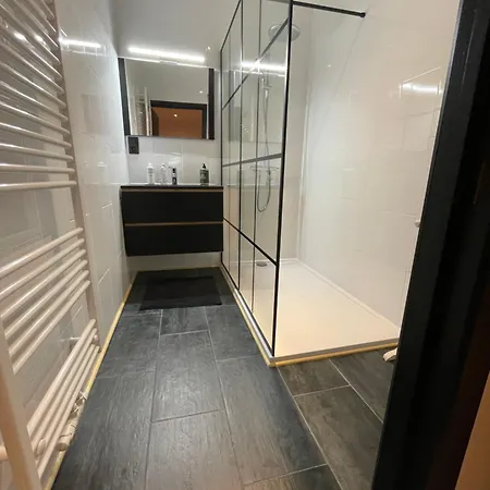 Flat Vane & Soun 아파트