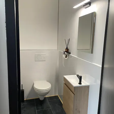 Flat Vane & Soun 아파트 *