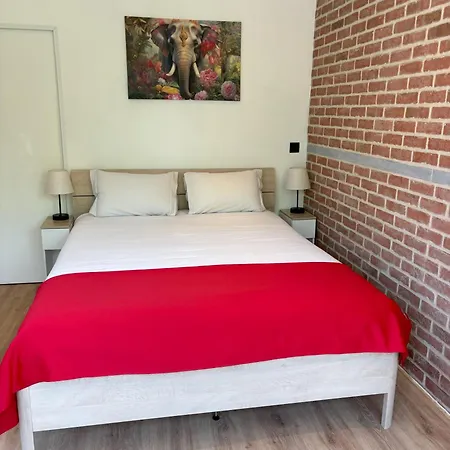 Flat Vane & Soun 아파트 *